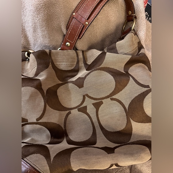 Coach Large Signature Hobo Bag - Picture 3 of 9